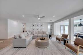 Coastal Oasis in Seminole: Heated Pool Paradise!